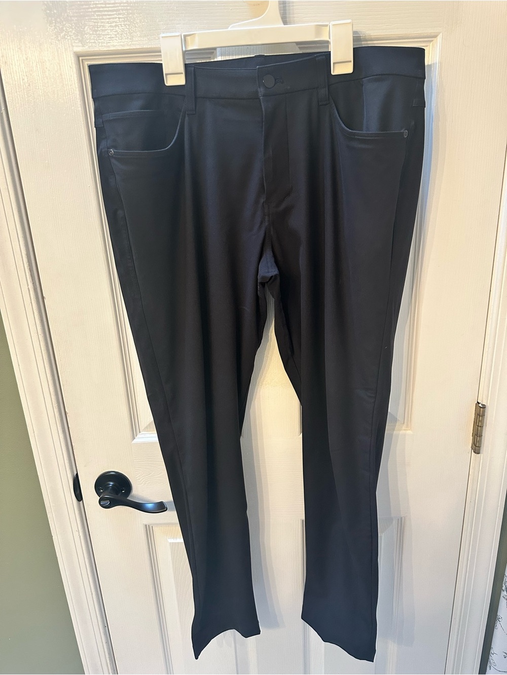 lululemon athletica Men's Black Straight-Leg Dress Pants